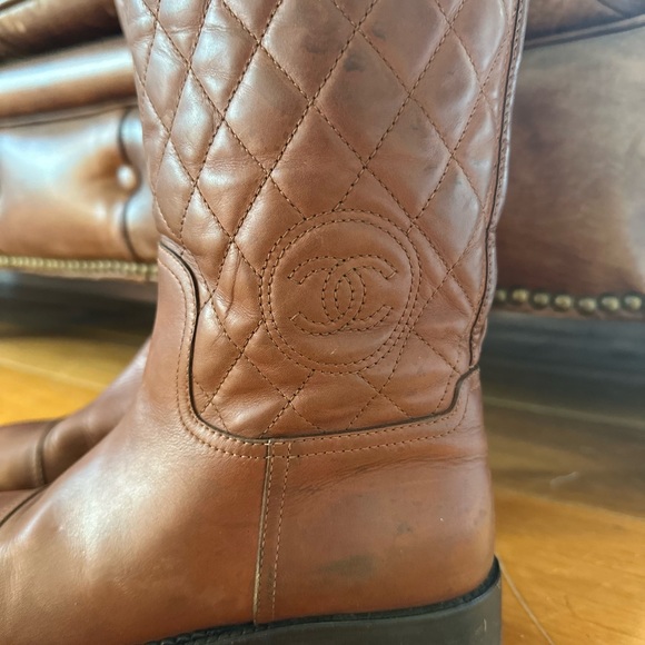 COPY - Chanel Women's CC Cap Toe Boots Quilted Leather Brown size :38 running s… - Picture 9 of 16